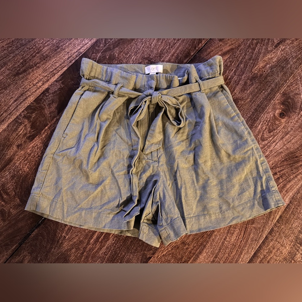 LOFT Olive Green Paperbag Tie-Waist High-Rise Shorts- NWT - Picture 2 of 6